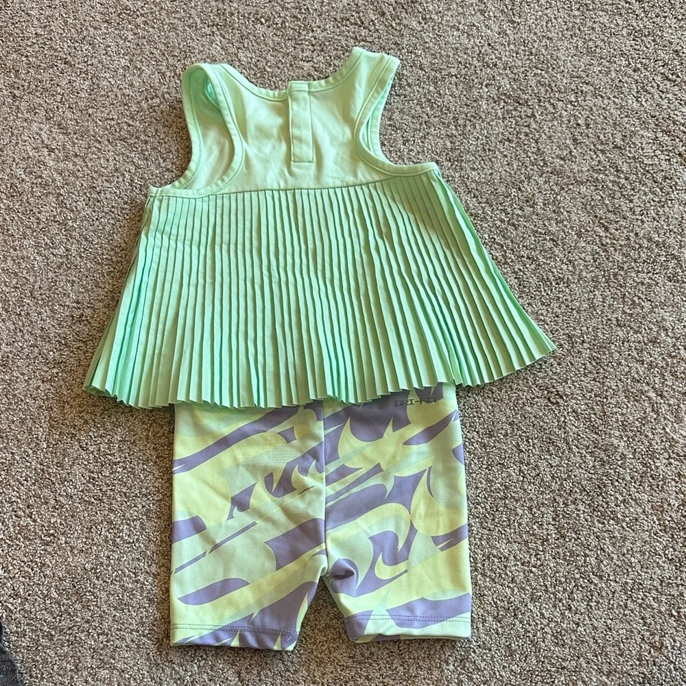 Nike Mint Green Pleated Tank with Patterned Bike Shorts - Picture 2 of 4
